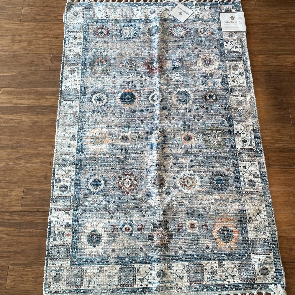 Accent rug